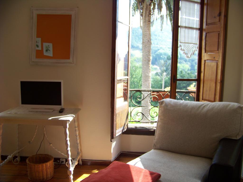 B&B El Jardin De Aes Puente Viesgo Dış mekan fotoğraf