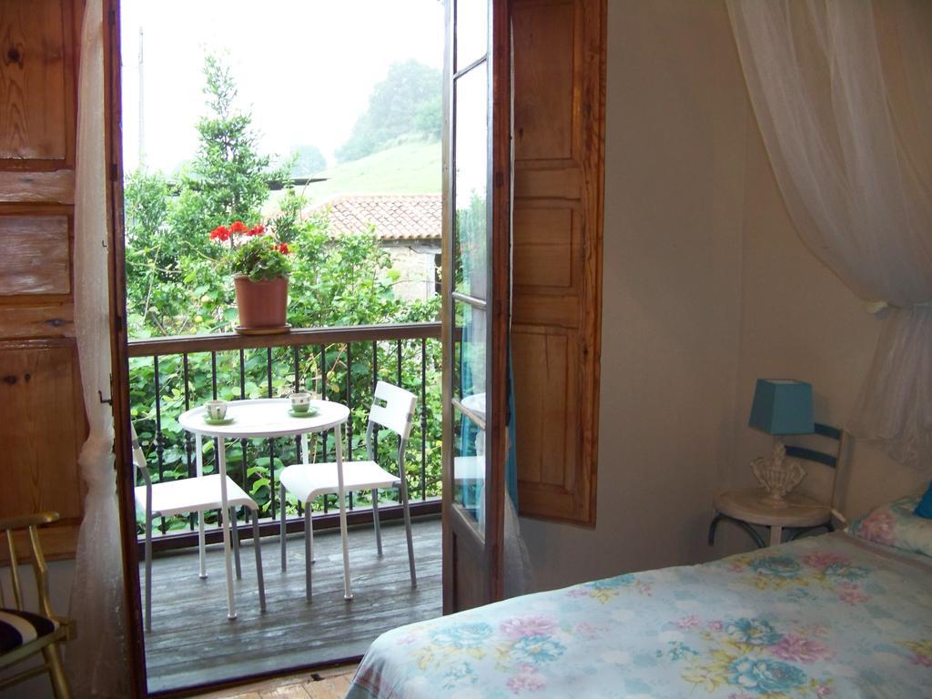 B&B El Jardin De Aes Puente Viesgo Dış mekan fotoğraf