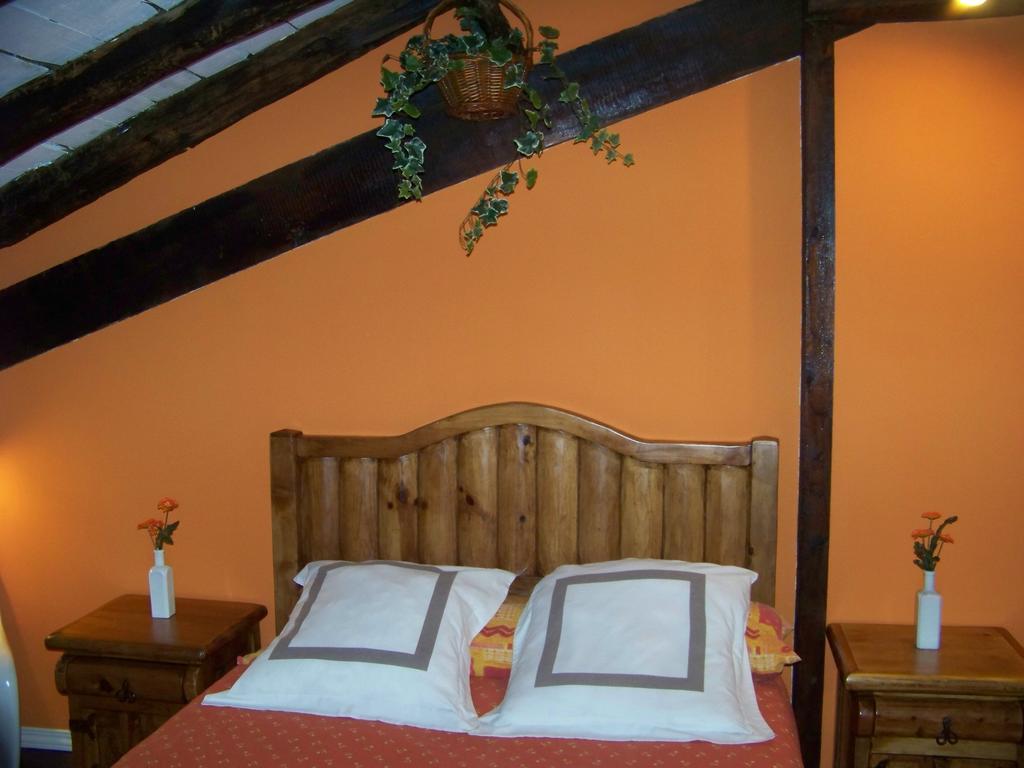 B&B El Jardin De Aes Puente Viesgo Dış mekan fotoğraf