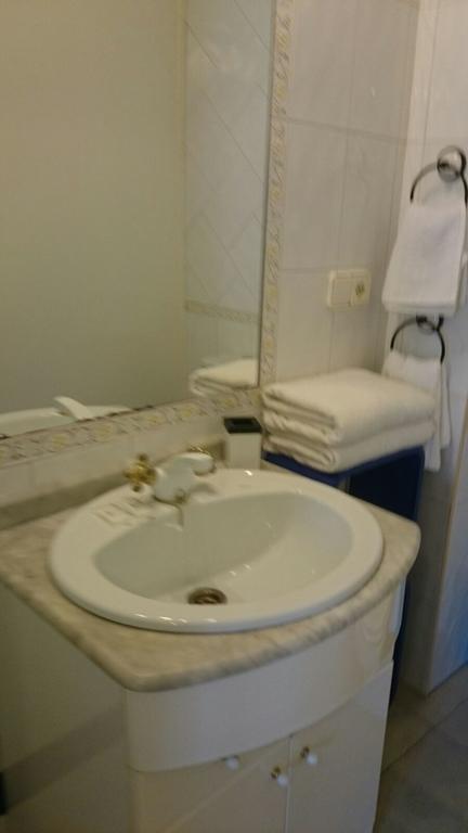 B&B El Jardin De Aes Puente Viesgo Dış mekan fotoğraf