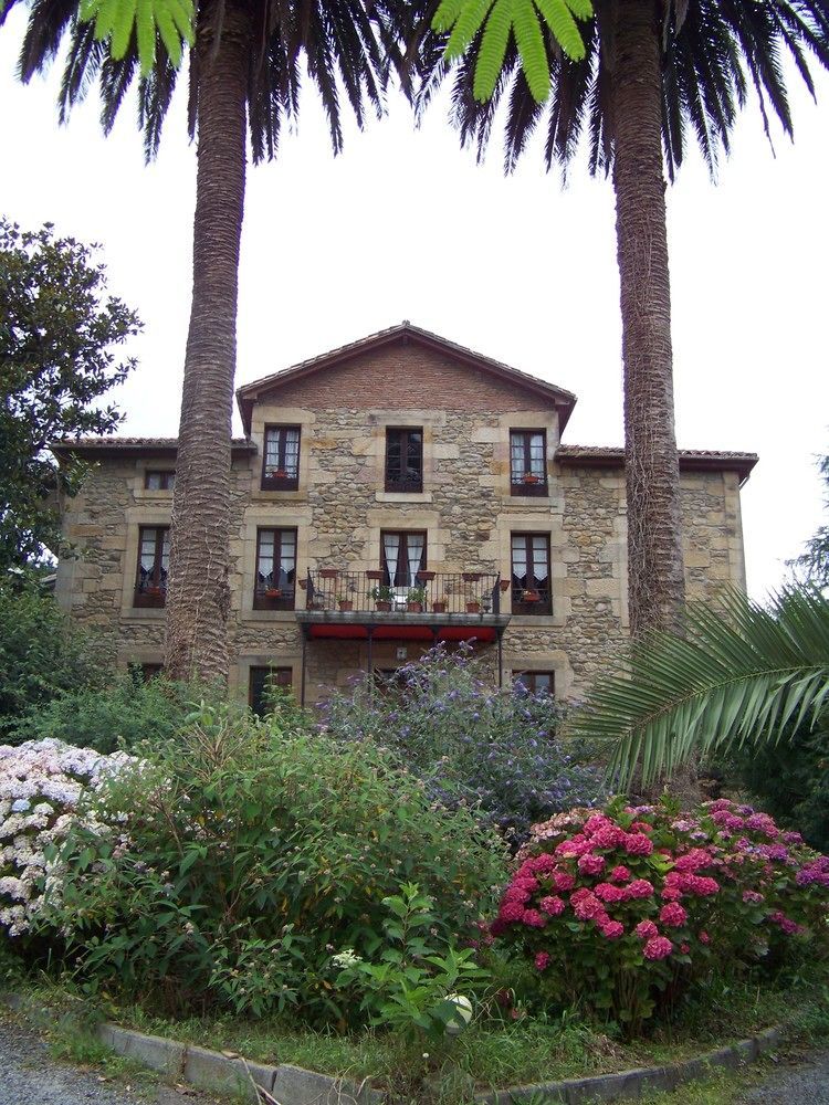 B&B El Jardin De Aes Puente Viesgo Dış mekan fotoğraf