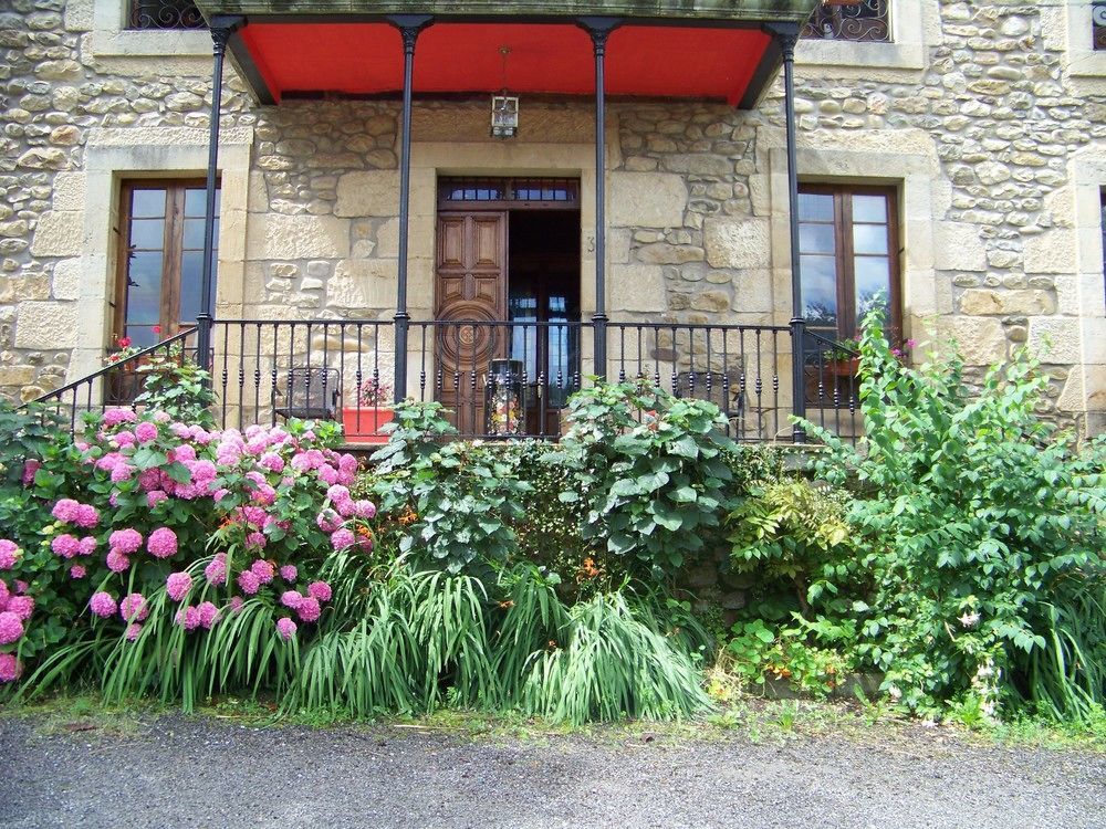 B&B El Jardin De Aes Puente Viesgo Dış mekan fotoğraf