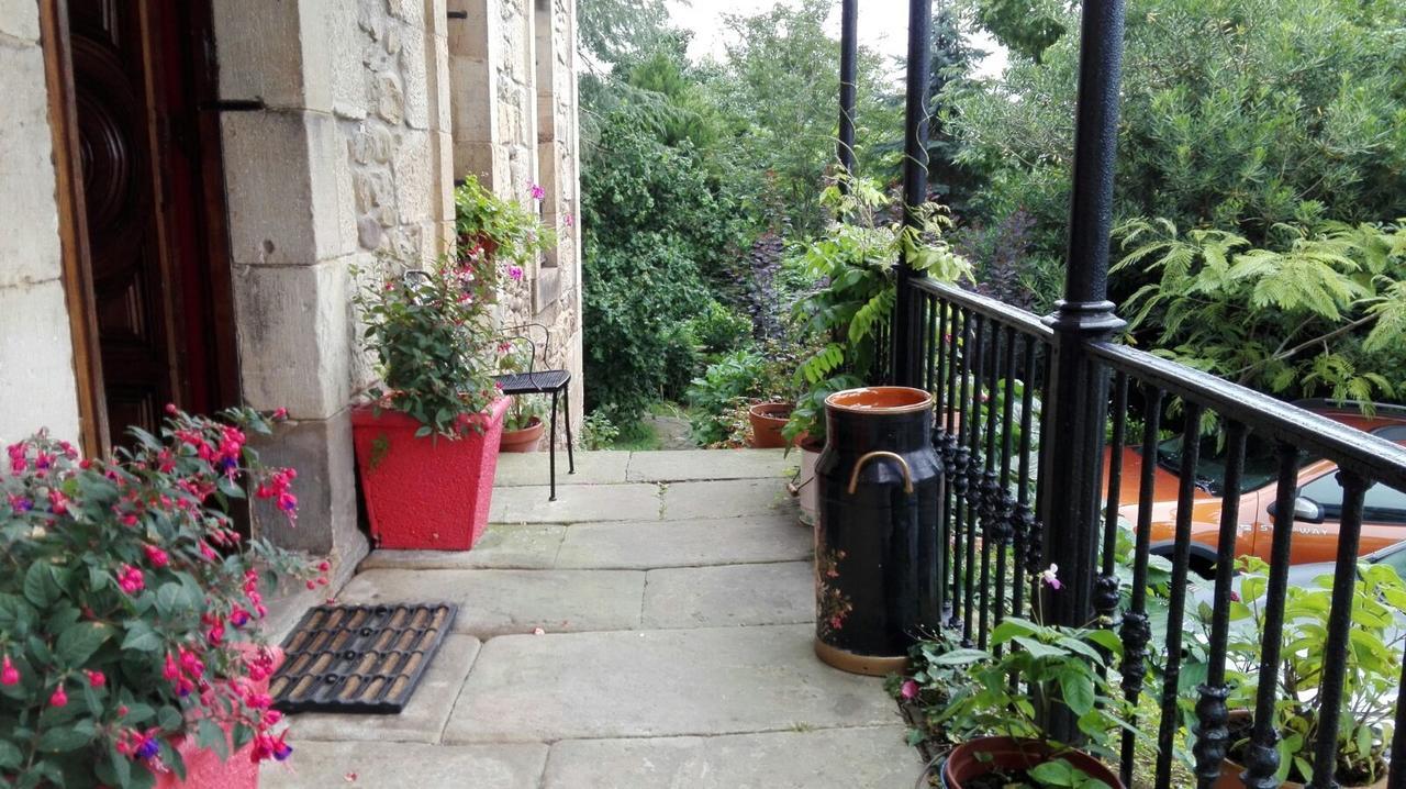 B&B El Jardin De Aes Puente Viesgo Dış mekan fotoğraf